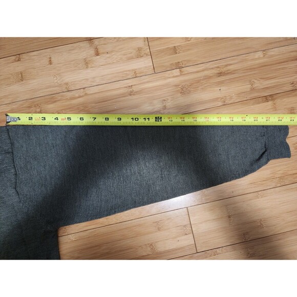 Neiman Marcus Sweater Men’s Size Medium Olive Green 100% Merino Wool V-Neck Knit - Picture 6 of 13